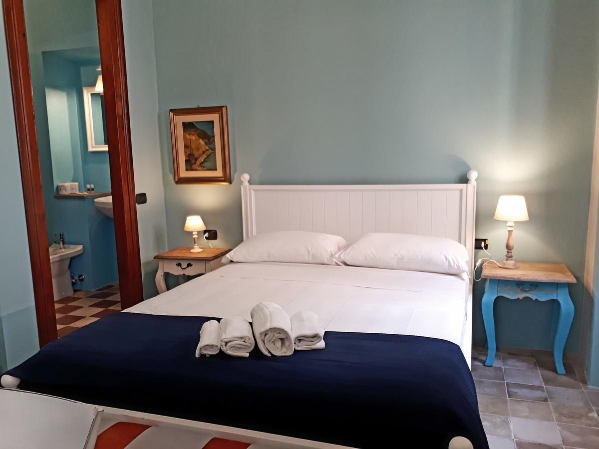 Sofia Family Suites Carloforte  Bagian luar foto